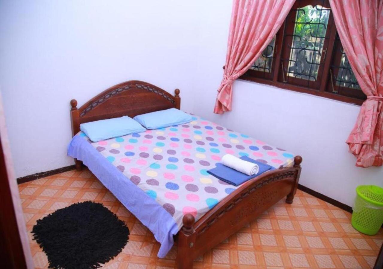 Weerakoon Guest Apartman Hikkaduwa Kültér fotó